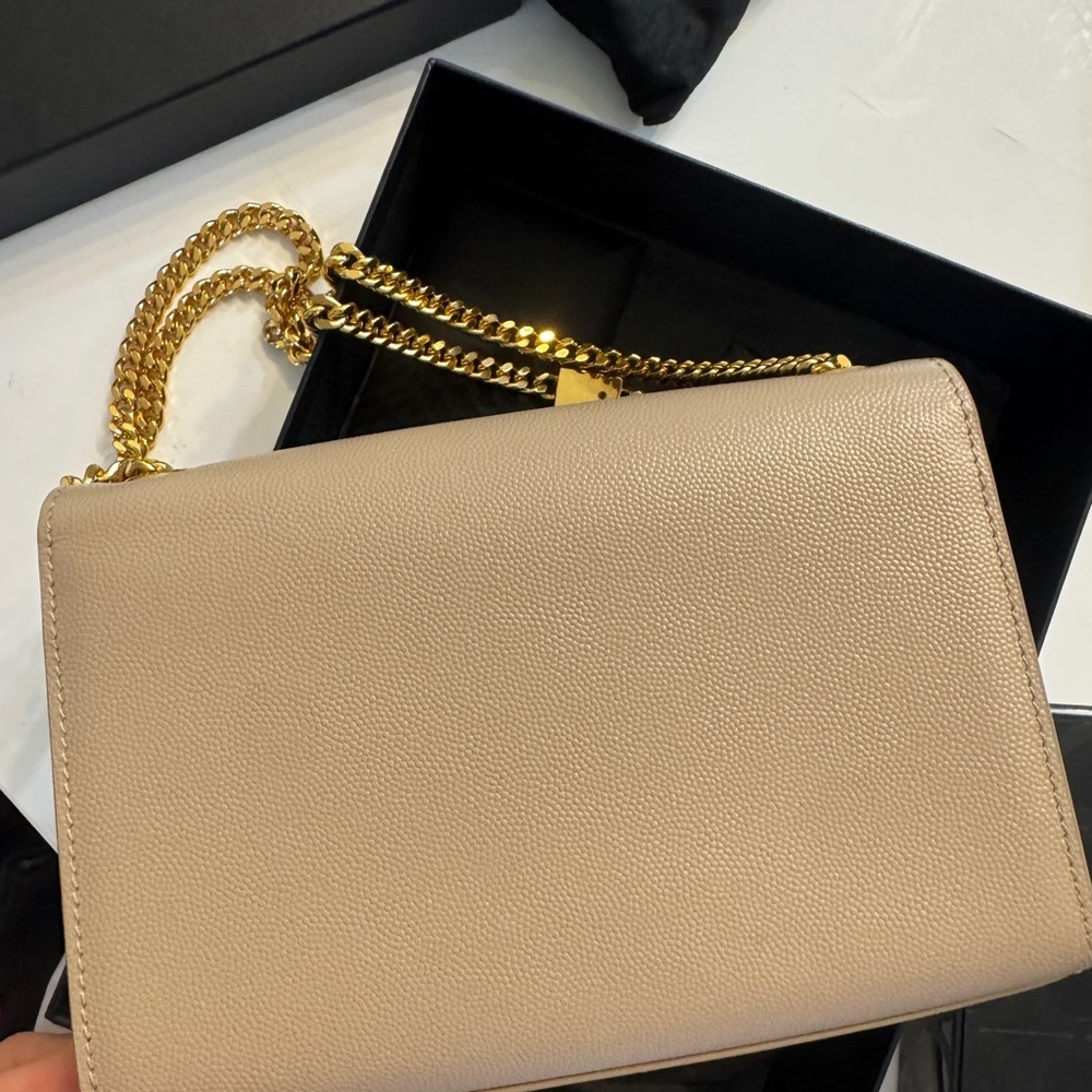 Yves Saint Laurent Beige Leather Crossbody with Gold Chain - Picture 2 of 7